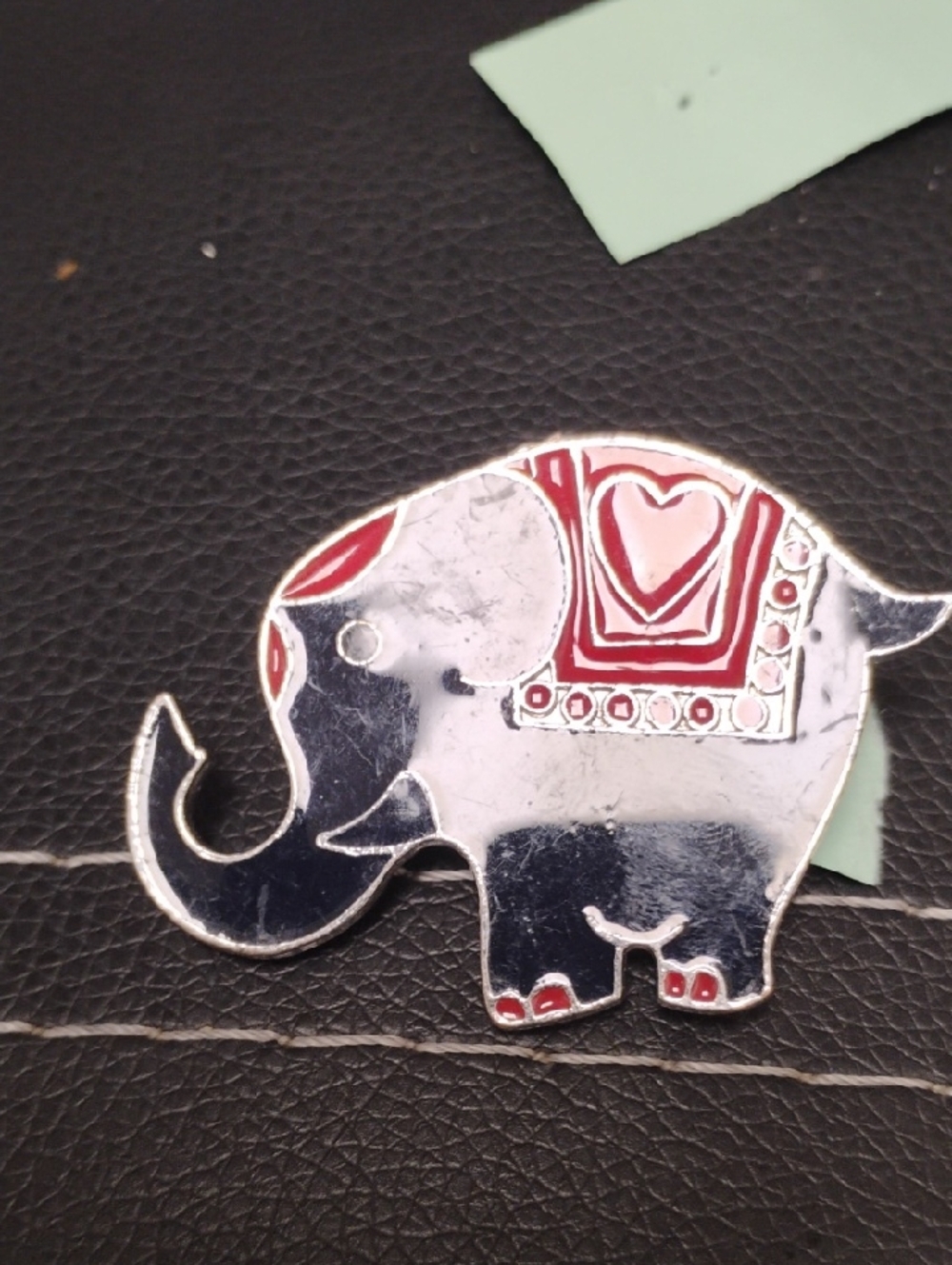 VINTAGE ENAMEL ELEPHANT W/ RED  HEART PIN EXCELLENT CONDITION